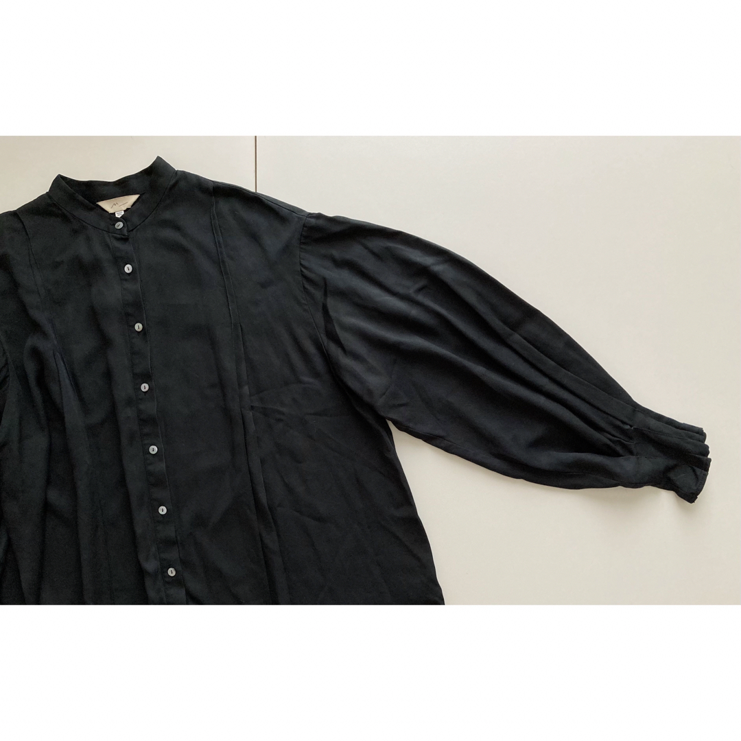 moussy(マウジー)のM_ SLEEVE TUCKED SHIRTS スリーブタックシャツ レディースのトップス(シャツ/ブラウス(長袖/七分))の商品写真