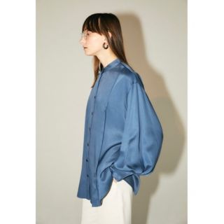 マウジー(moussy)のM_ SLEEVE TUCKED SHIRTS スリーブタックシャツ(シャツ/ブラウス(長袖/七分))