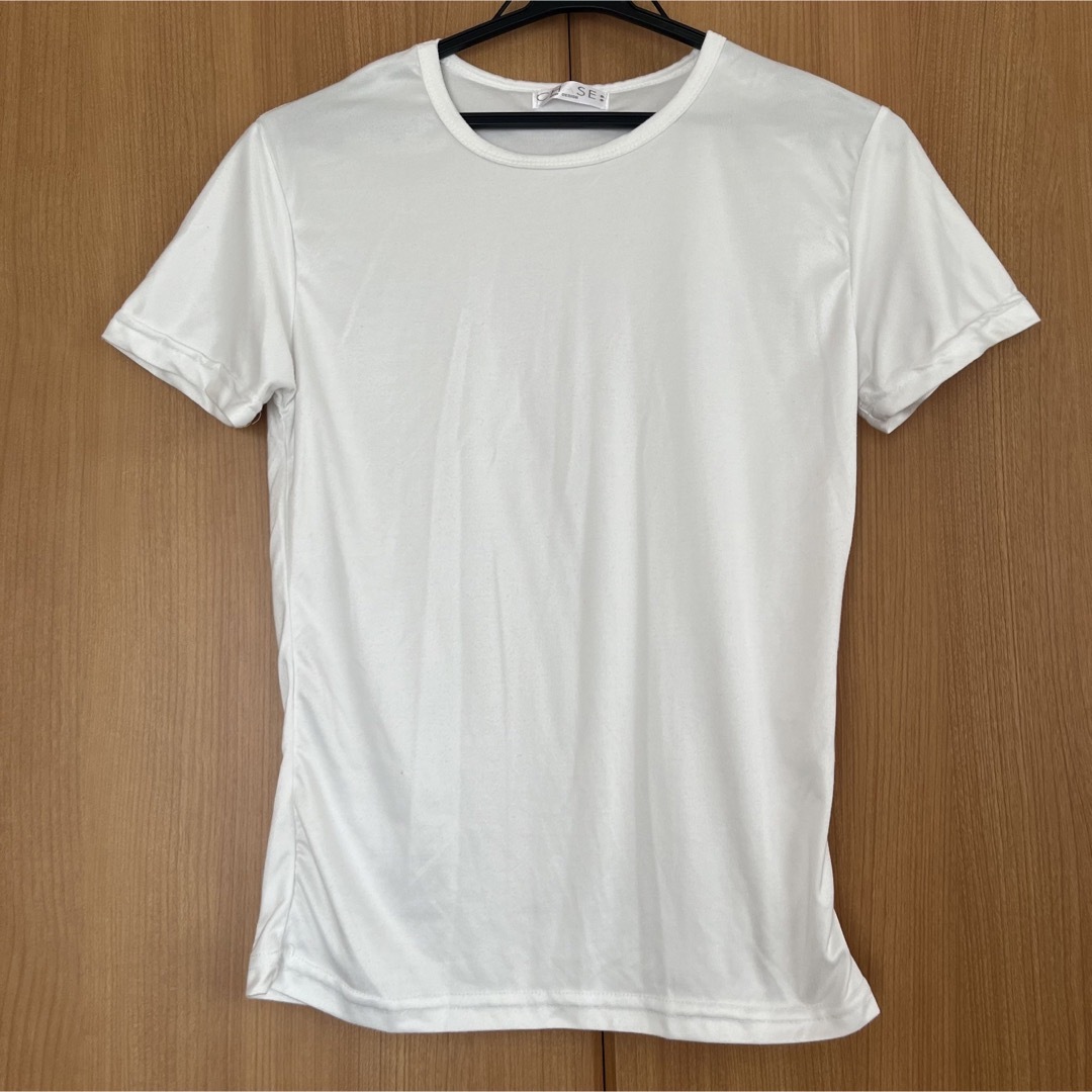 韓国 白Tシャツ 無地 レディースのトップス(Tシャツ(半袖/袖なし))の商品写真