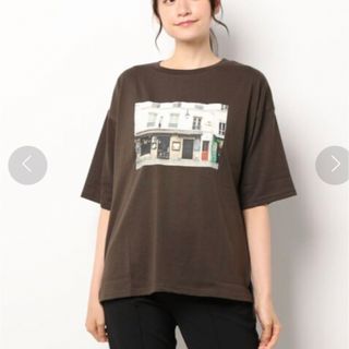 エヘカソポ(ehka sopo)のehca sopo プリントTシャツ　チャコールブラウン(Tシャツ(半袖/袖なし))