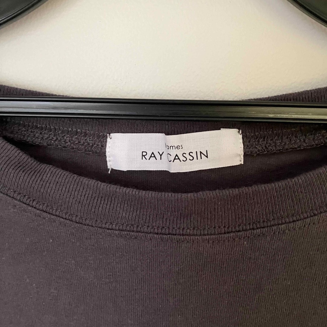 frames RAY CASSIN(フレームスレイカズン)のframes RAY CASSIN ロゴTシャツ （チャコールグレー） レディースのトップス(Tシャツ(半袖/袖なし))の商品写真