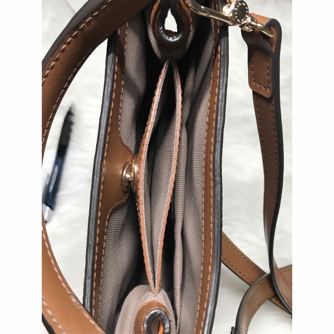 Furla(フルラ)のRR759Furlaフルラショルダーバッグ　ブラウン　レザー レディースのバッグ(ショルダーバッグ)の商品写真