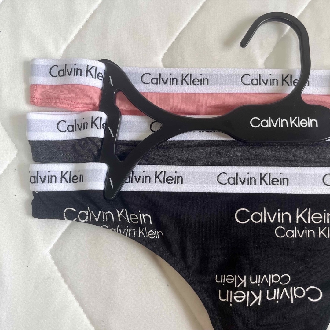 【新品】Calvin Klein  ビキニ Tバック 3枚 Sサイズ 3