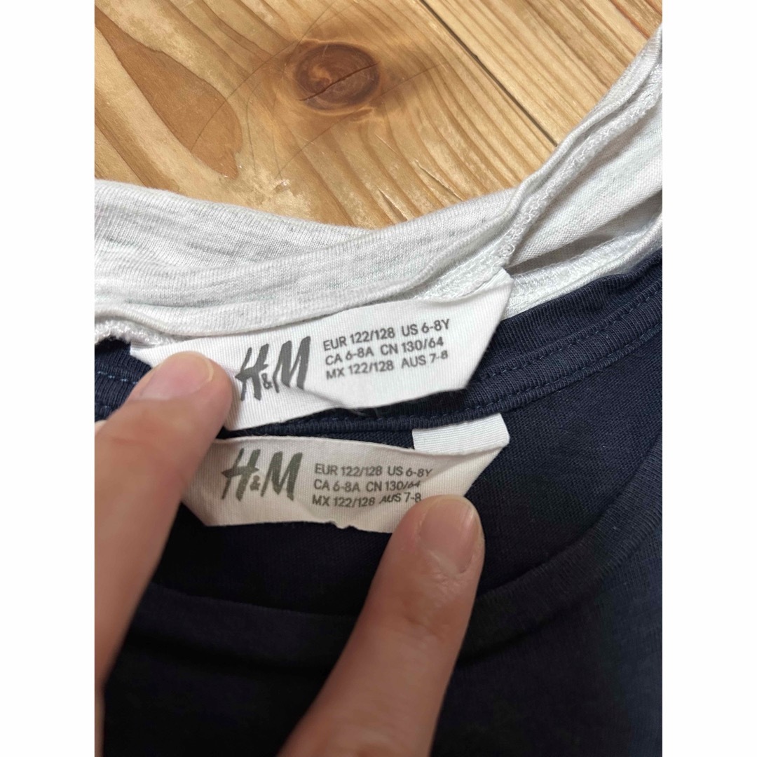 H&M(エイチアンドエム)のH&M 半袖Tシャツ 130cm 2枚セット キッズ/ベビー/マタニティのキッズ服女の子用(90cm~)(Tシャツ/カットソー)の商品写真