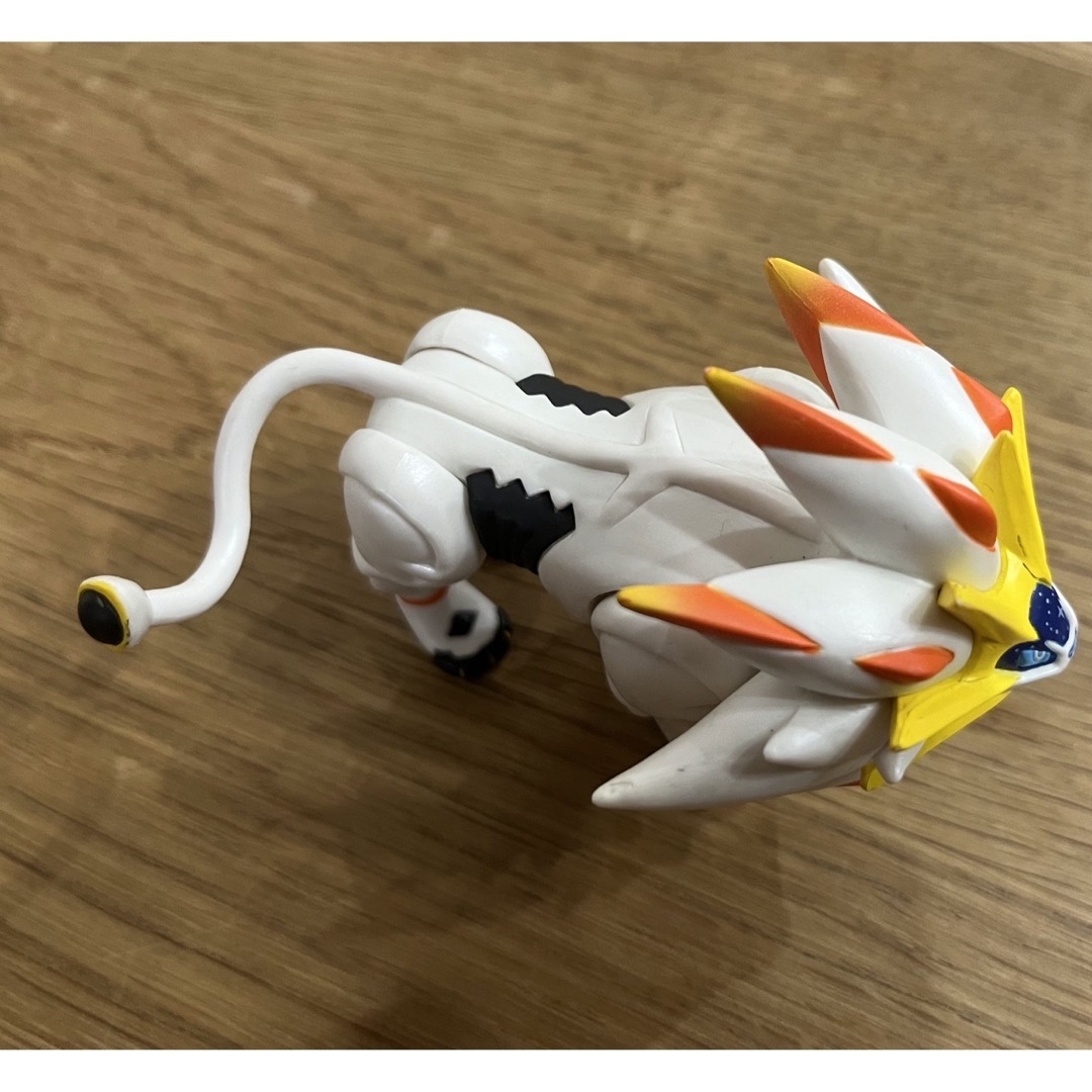 Takara Tomy(タカラトミー)のモンコレ　ソルガレオ エンタメ/ホビーのおもちゃ/ぬいぐるみ(キャラクターグッズ)の商品写真