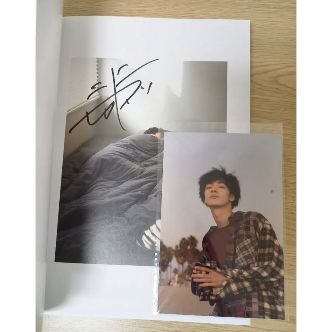 清水尋也 ファースト写真集 『 FLOATING 』サイン入り 清水尋也 ファースト写真集 『 FLOATING 』サイン入り