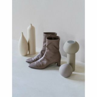 イェッカヴェッカ(YECCA VECCA)の【ベージュ】ストレッチミドル丈ブーツ/23AW(ブーツ)