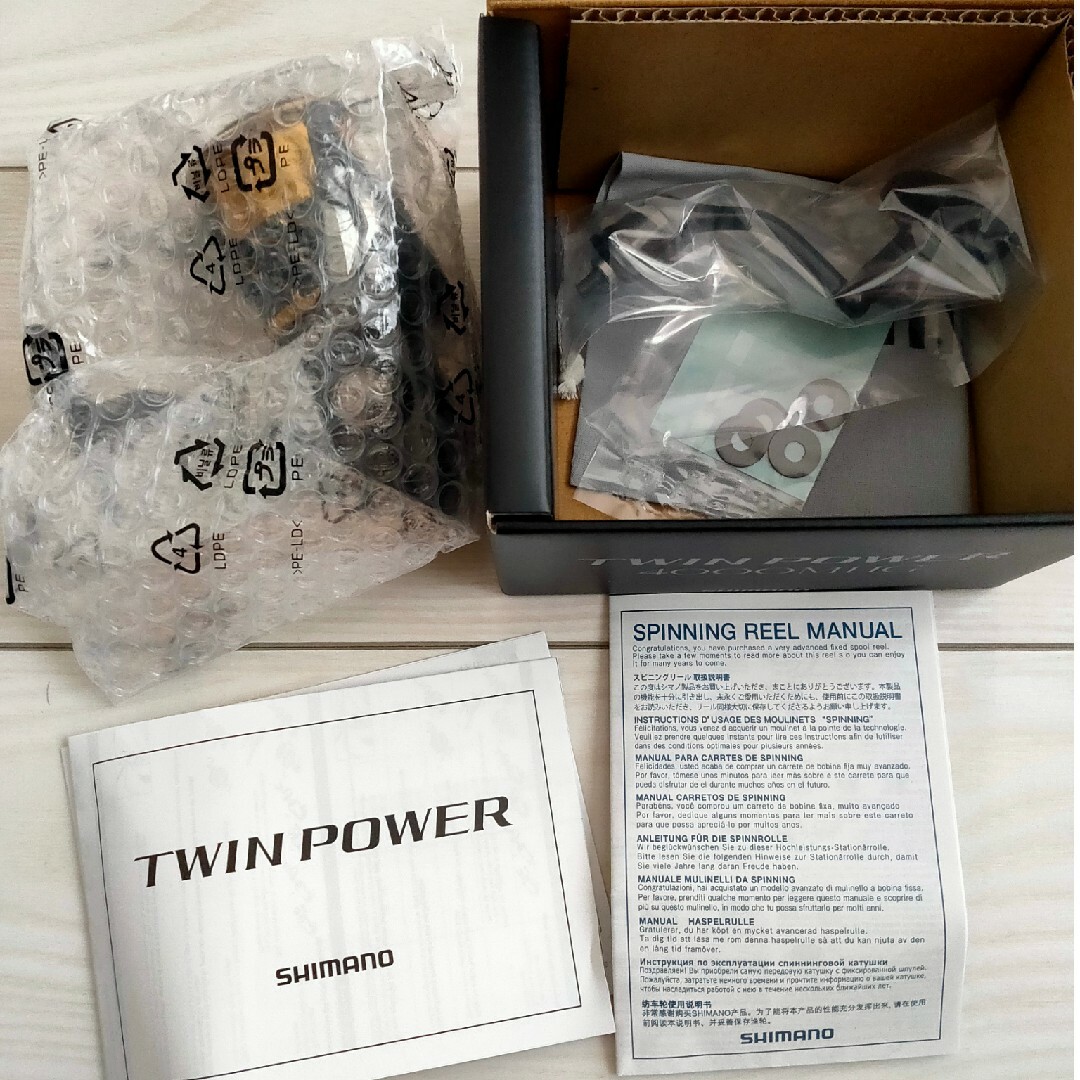 新品未使用シマノ20 TWIN POWER 4000MHG