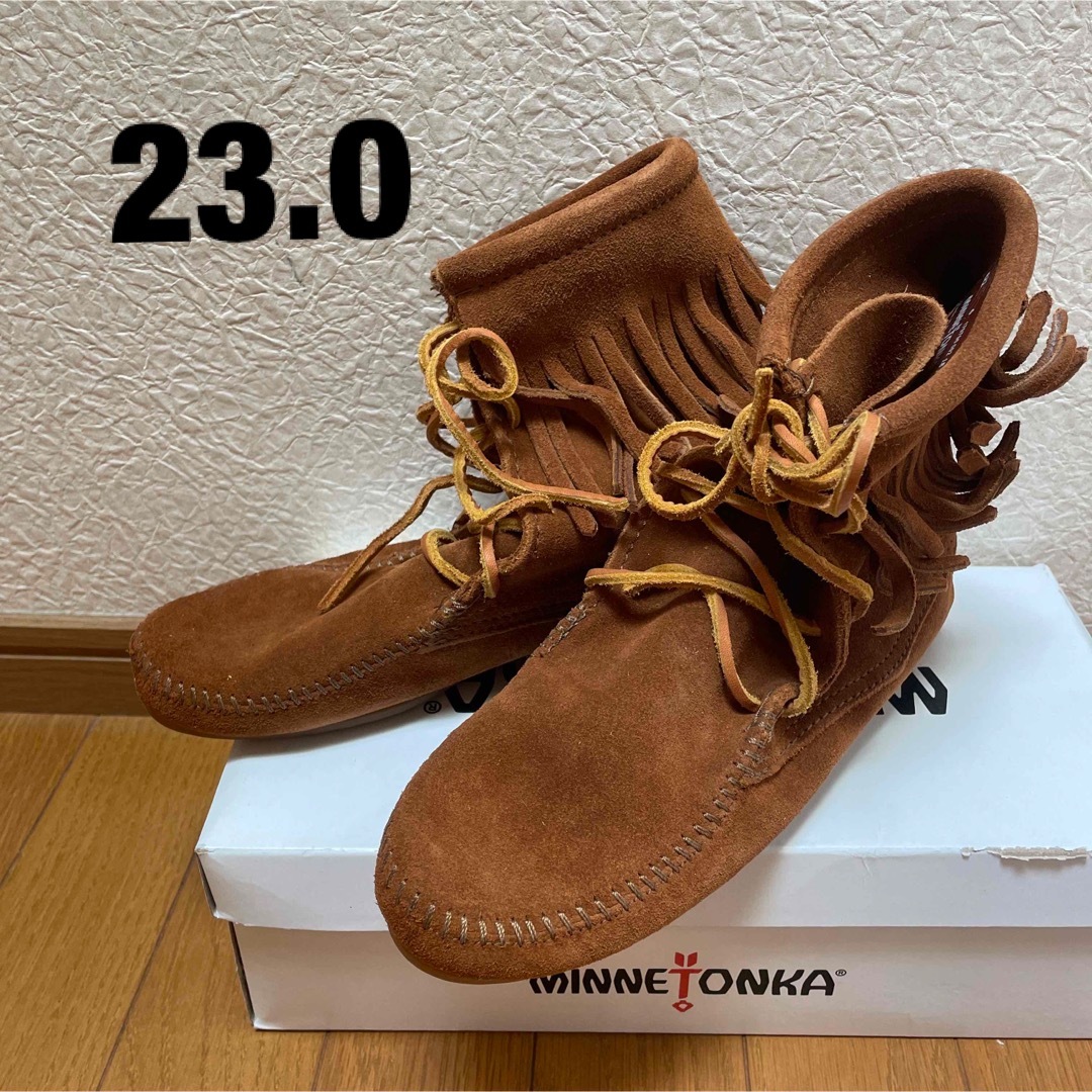 Minnetonka(ミネトンカ)のフリンジブーツ　箱無し レディースの靴/シューズ(ブーツ)の商品写真