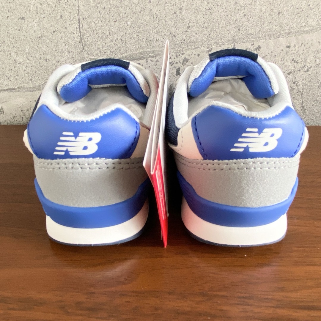 New Balance - 【新品】14.5センチ ホワイト×ブルー New Balance - 【新品】14.5センチ ホワイト×ブルー