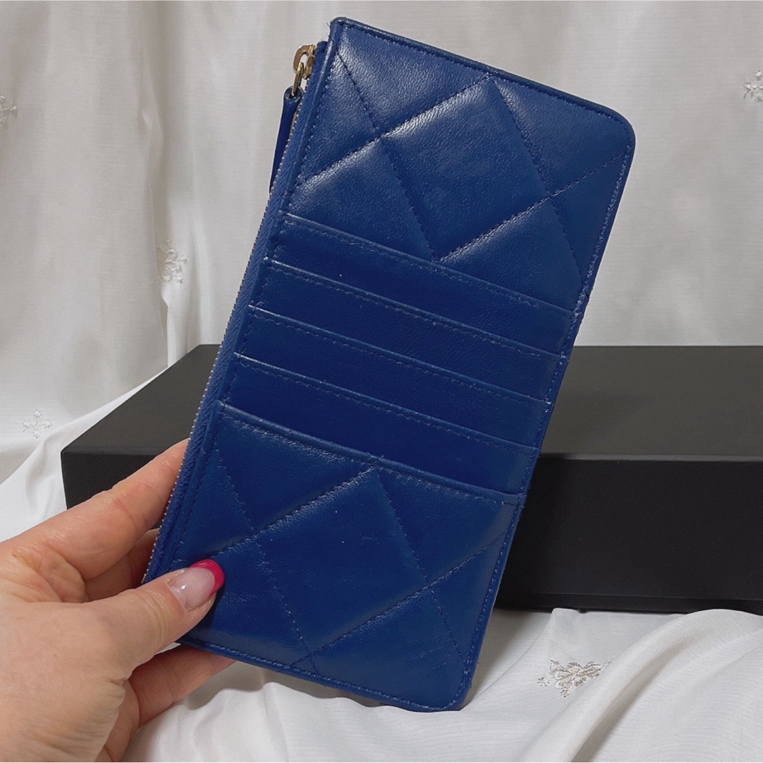 CHANEL 極美品】人気シリーズ19☆スマホが入る人気のポーチ☆-