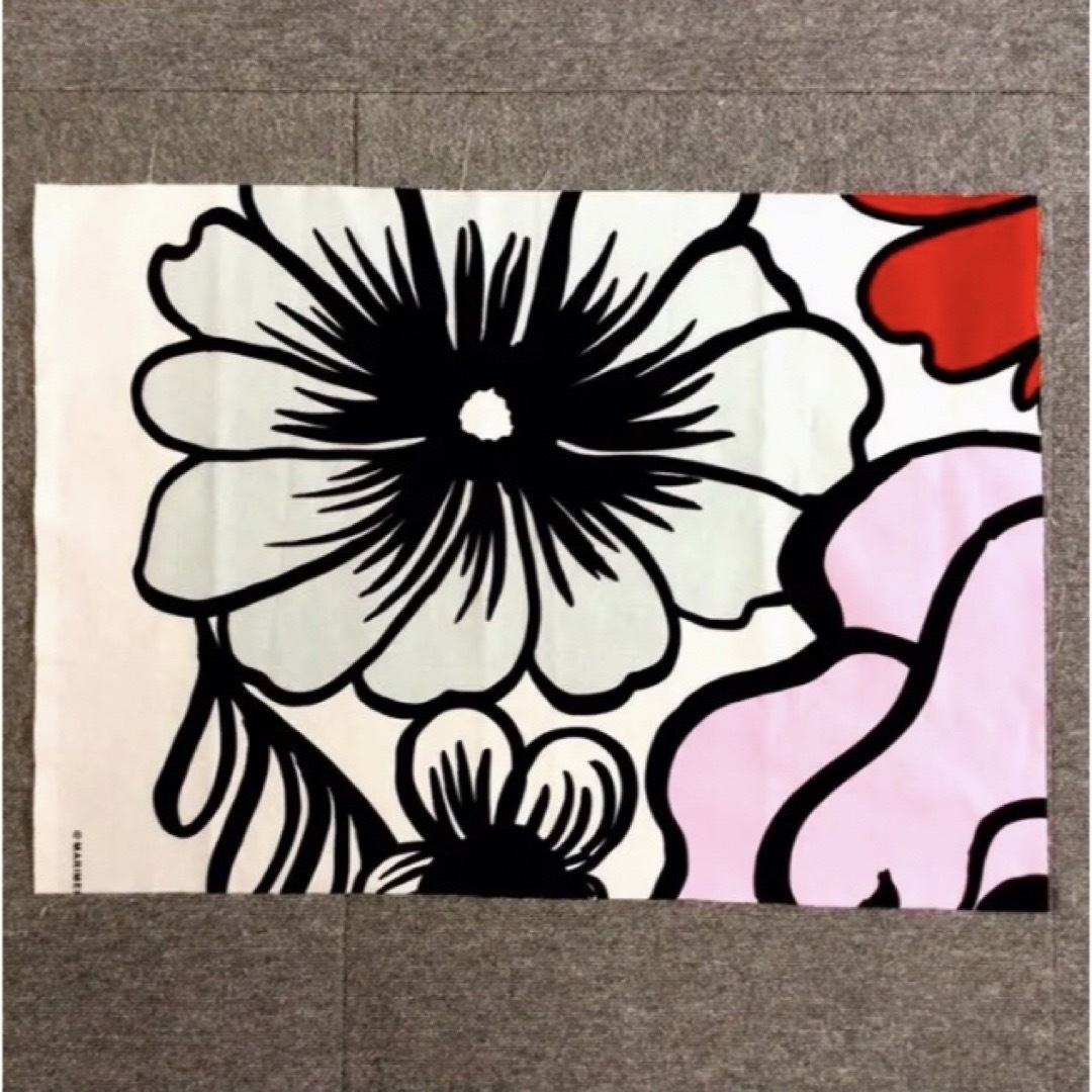 marimekko(マリメッコ)のレア❣️2023【エラコーンエラマ】マリメッコ　生地　生地幅ハーフ70×50 ハンドメイドの素材/材料(生地/糸)の商品写真