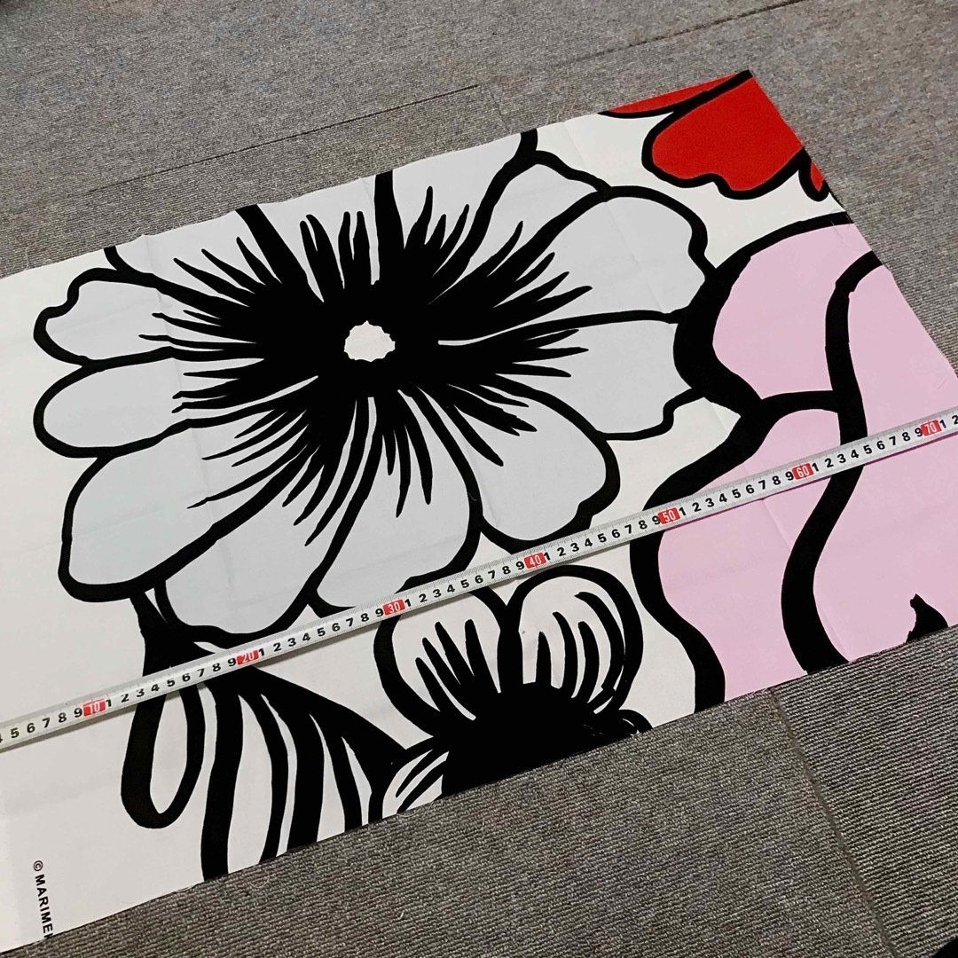 marimekko(マリメッコ)のレア❣️2023【エラコーンエラマ】マリメッコ　生地　生地幅ハーフ70×50 ハンドメイドの素材/材料(生地/糸)の商品写真