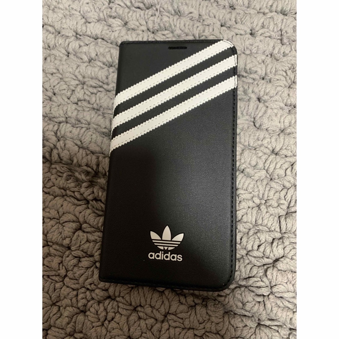 adidas(アディダス)の新品未使用 adidas iPhone XS max 手帳型ケース スマホ/家電/カメラのスマホアクセサリー(iPhoneケース)の商品写真