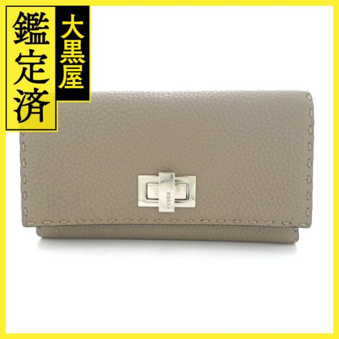 FENDI フェンディ ピーカブー セレリア 三つ折り長財布 レザー【473】