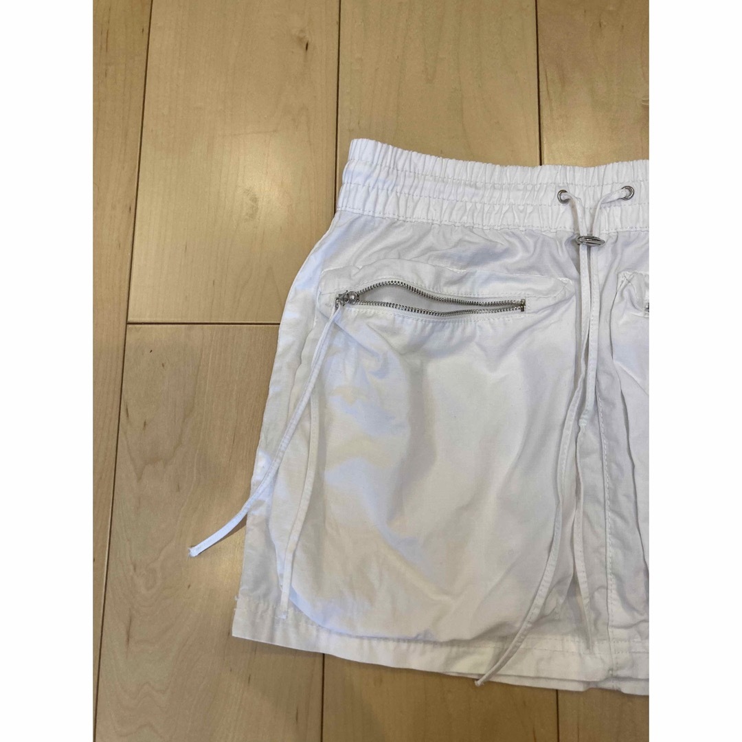 専用 zara white mini cargo skirt xs レディースのスカート(ミニスカート)の商品写真