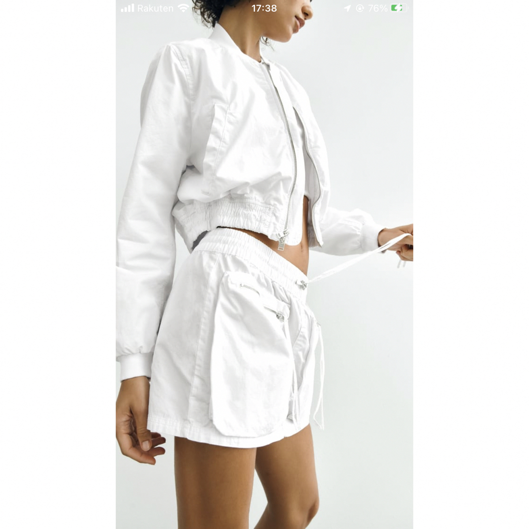専用 zara white mini cargo skirt xs レディースのスカート(ミニスカート)の商品写真