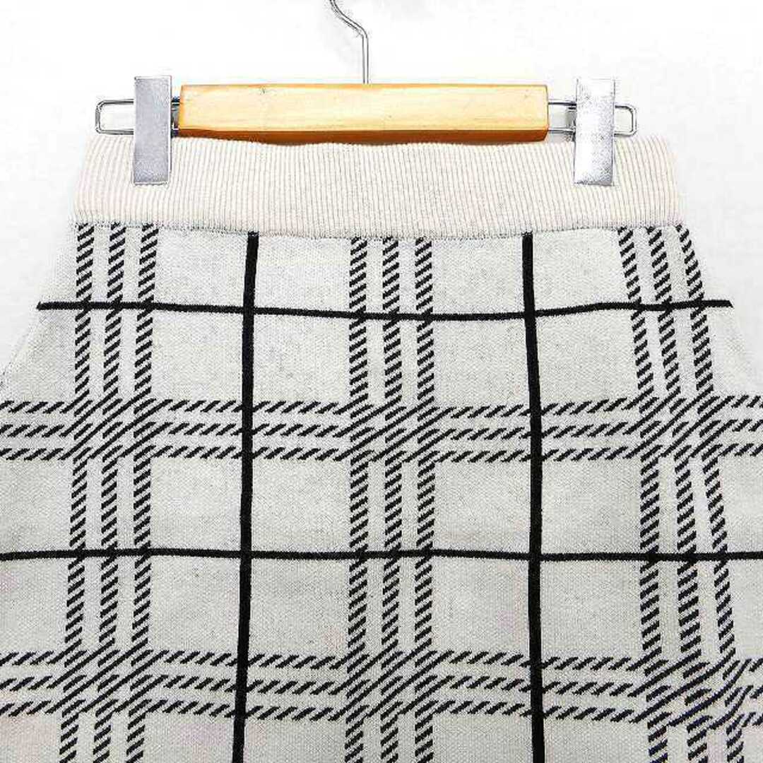 GRL(グレイル)のグレイル GRL ニット スカート 台形 ミニ チェック 柄 切替リブ M レディースのスカート(ミニスカート)の商品写真