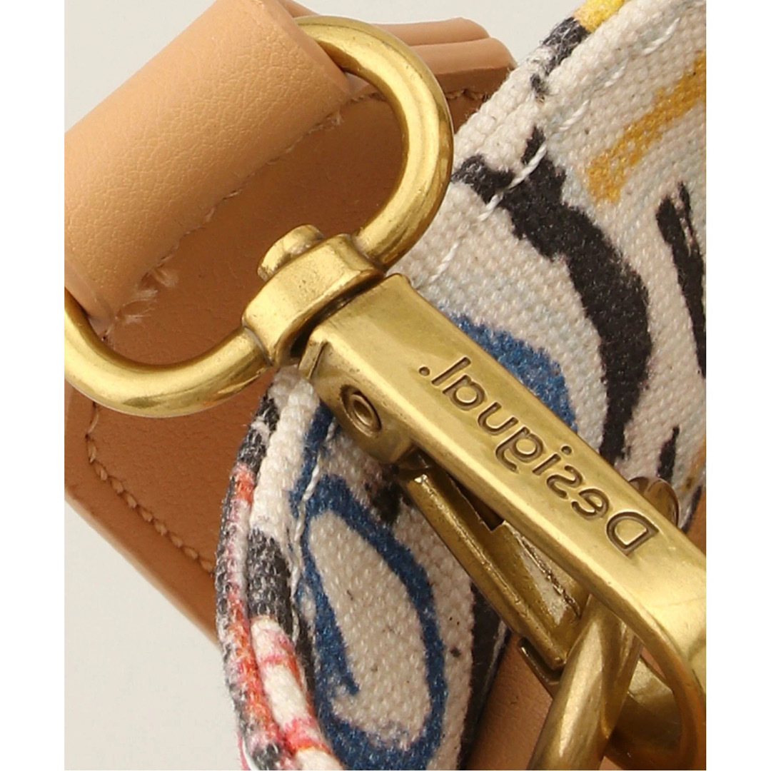 DESIGUAL(デシグアル)の美品✨中古です　定価17,900円　Desigual ミッキーマウス  バッグ レディースのバッグ(ショルダーバッグ)の商品写真