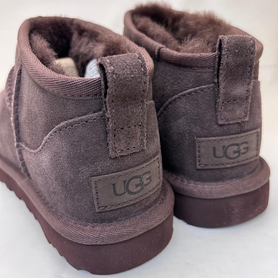 UGG(アグ)の新品 UGG レディースブーツ クラシック ウルトラミニ ブラウン 23.0cm レディースの靴/シューズ(ブーツ)の商品写真