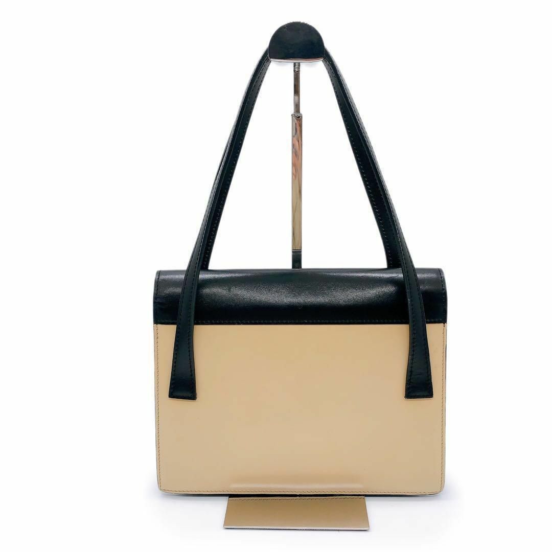 celine(セリーヌ)のセリーヌ ショルダーバッグ レザー ベージュ ブラック サークルロゴ レディースのバッグ(ショルダーバッグ)の商品写真