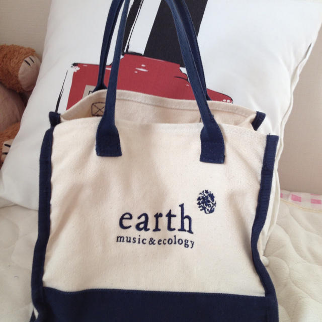 earth music & ecology(アースミュージックアンドエコロジー)のにゃあさんお取り置き レディースのバッグ(ハンドバッグ)の商品写真