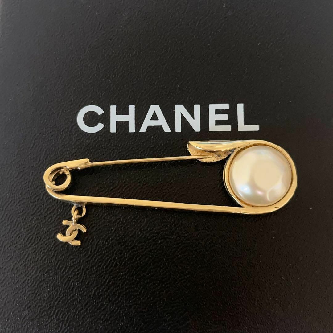 CHANEL シャネル ブローチ 安全ピン フェイクパール ココマーク ゴールド