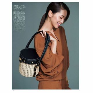 サルヴァトーレフェラガモ(Salvatore Ferragamo)の★Salvatore Ferragamo★新タグ★極美品★プレシャス掲載トップス(ポンチョ)