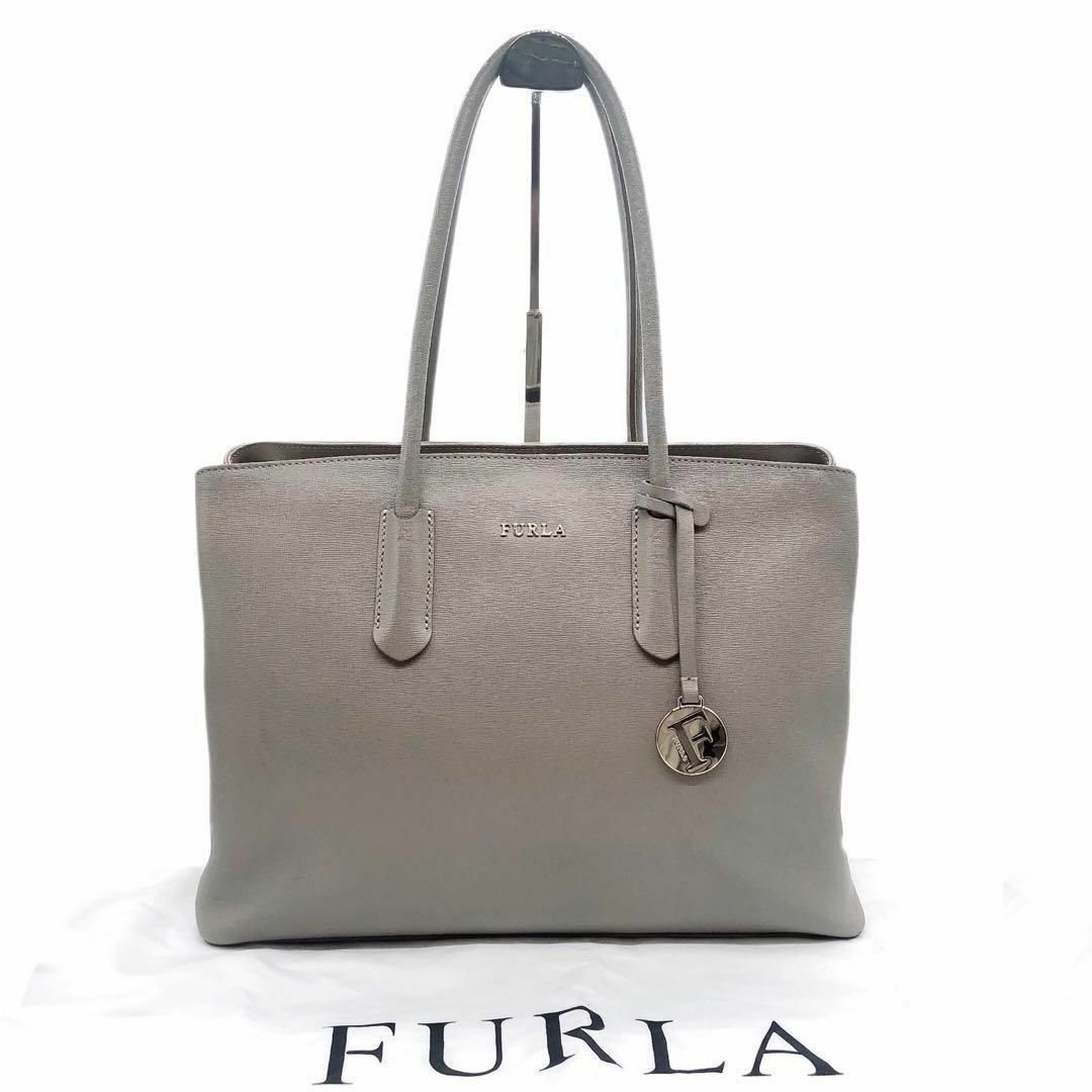 Furla(フルラ)のFURLA フルラ トートバッグ ベージュ グレージュ グレー系 レザー レディースのバッグ(トートバッグ)の商品写真