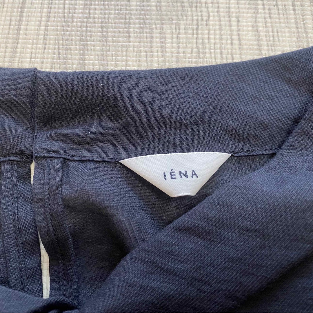 IENA(イエナ)のIENA イエナ ツイストタックブラウス ブラウス シャツ トップス レディースのトップス(シャツ/ブラウス(半袖/袖なし))の商品写真
