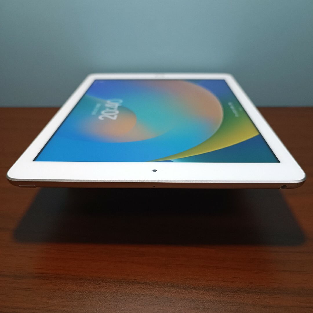 (美品) iPad 9.7 第6世代 Wifi 128GB キーボード付き 4
