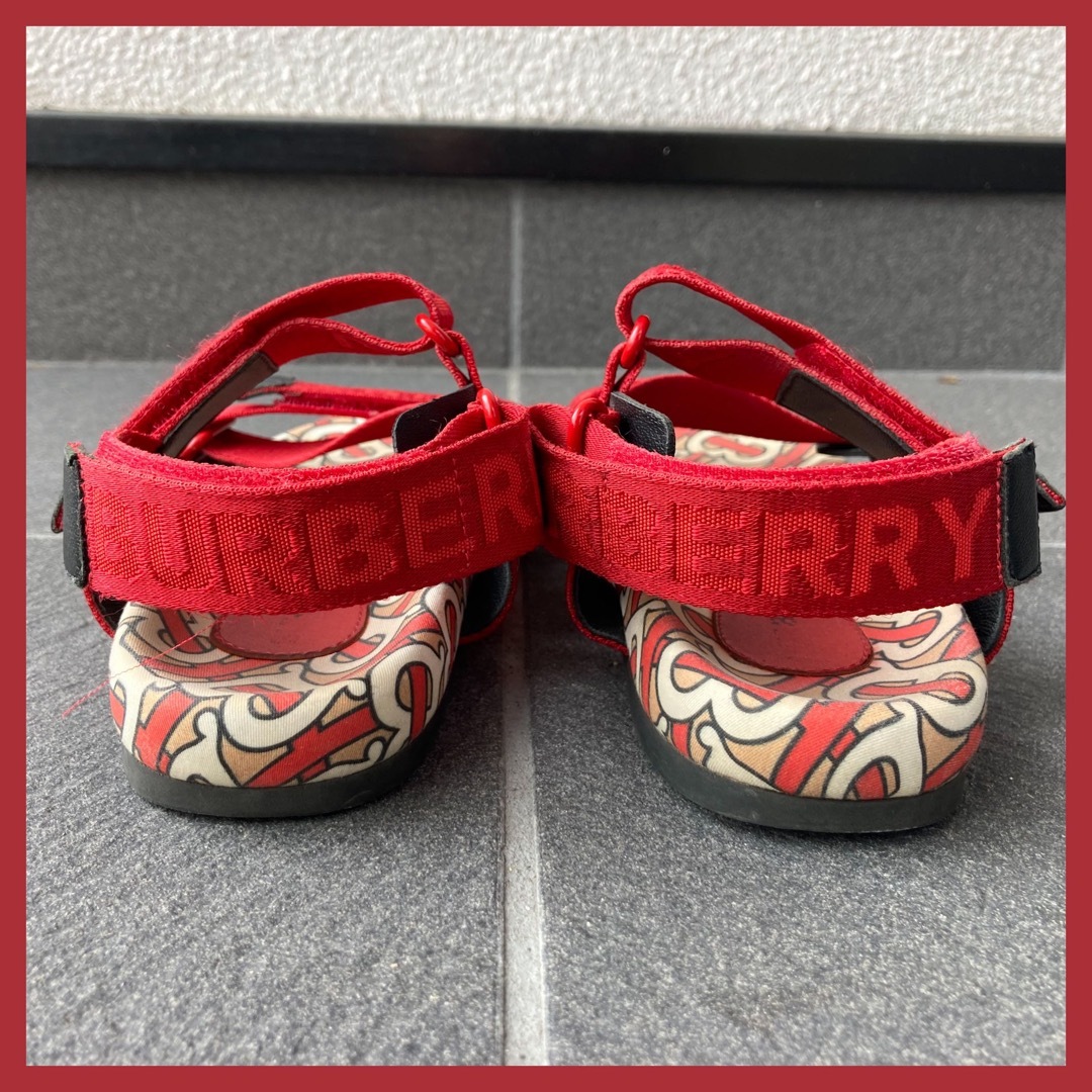 BURBERRY(バーバリー)の【Burberry キッズ】ロゴ サンダル 22cm キッズ/ベビー/マタニティのキッズ靴/シューズ(15cm~)(サンダル)の商品写真