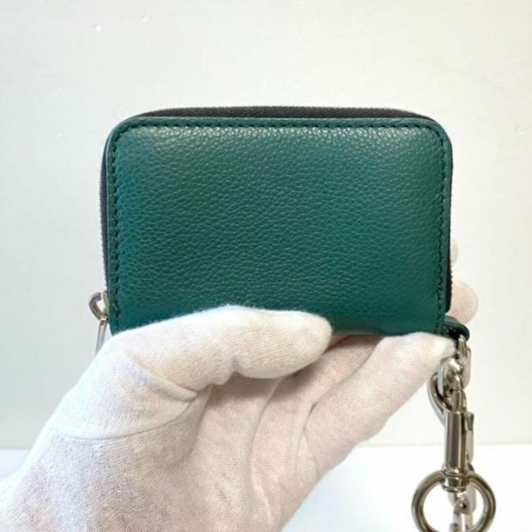 【新品】バーバリー コインケース 小銭入れ 財布 チェーン付 グリーン 緑