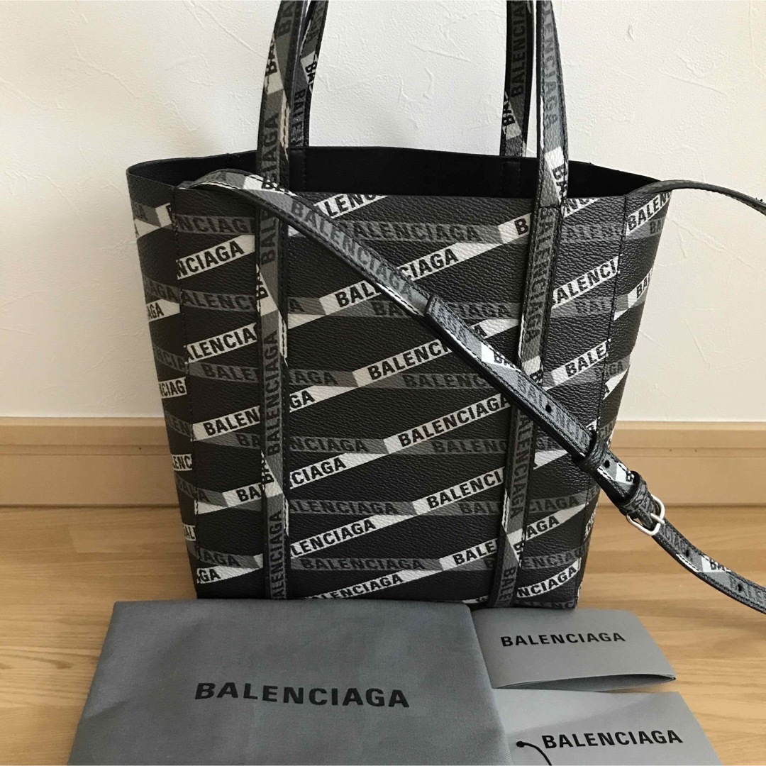 ☆BALENCIAGA バレンシアガ イビザ スモール ストラップ付バスケット 2WAYハンドバッグ ナイロン ブラック 黒 695612