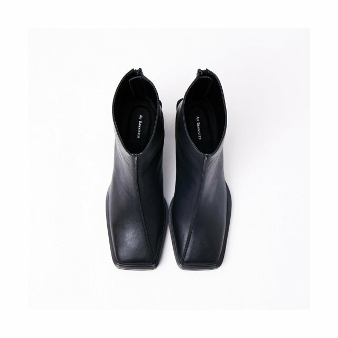 AU BANNISTER(オゥバニスター)の【ブラック】【35】【WEB限定】アシンメトリースクエアトゥショートブーツ レディースの靴/シューズ(ブーツ)の商品写真