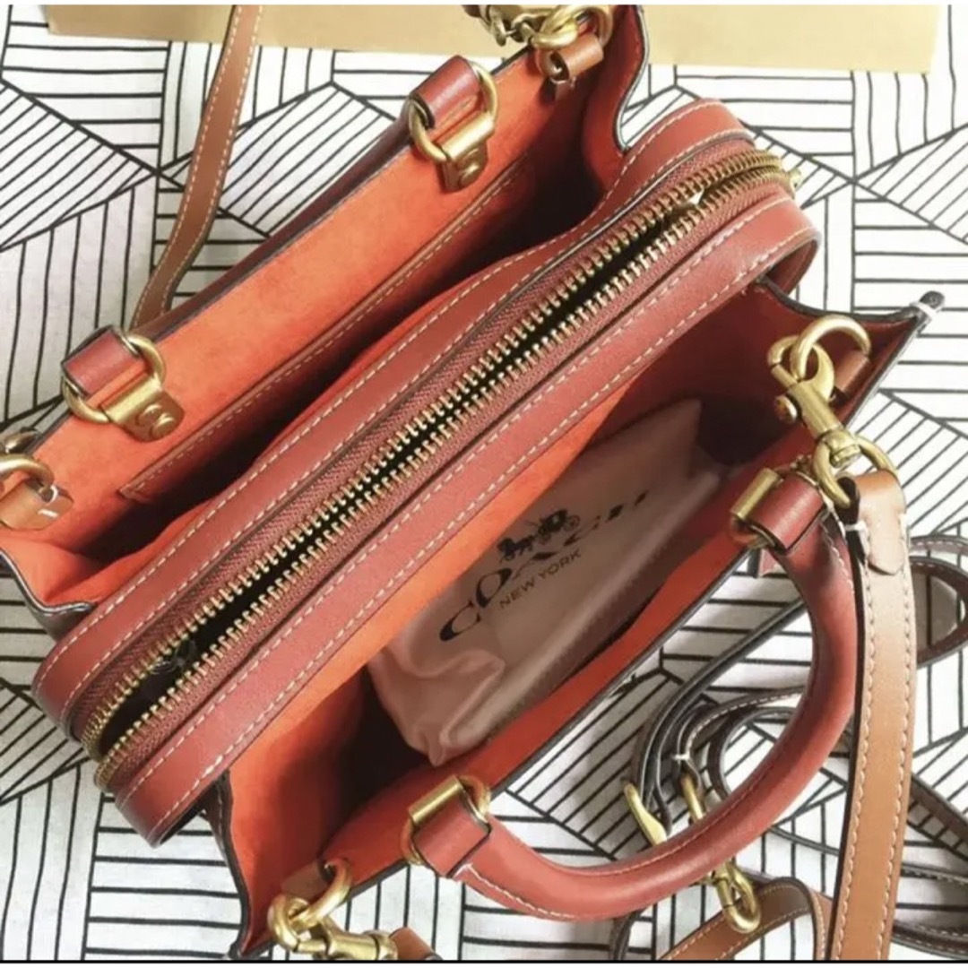 コーチCOACH ショルダーバッグ エンブロイダード エレファント モチーフ