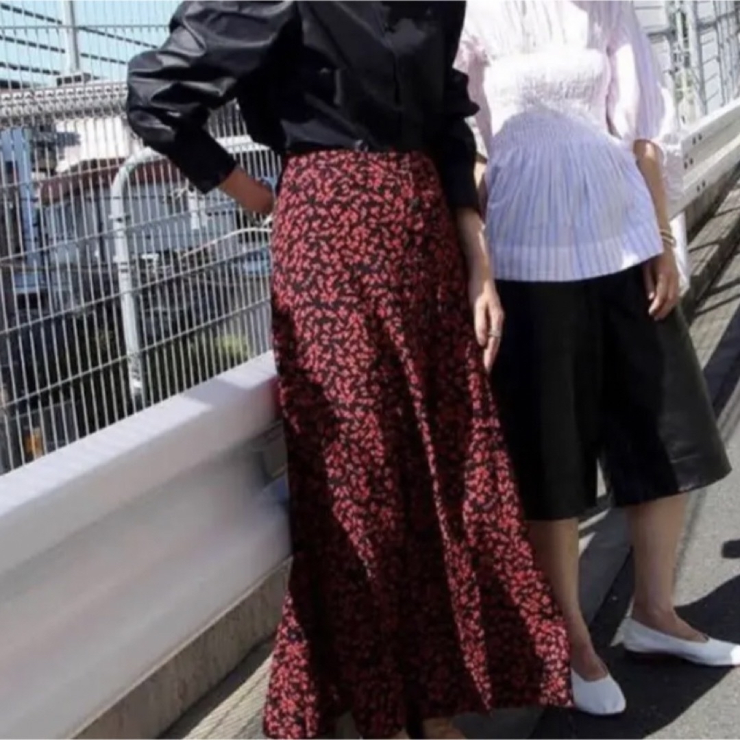MM6(エムエムシックス)のGANNI チェリードット柄　スカート  レディースのスカート(ロングスカート)の商品写真