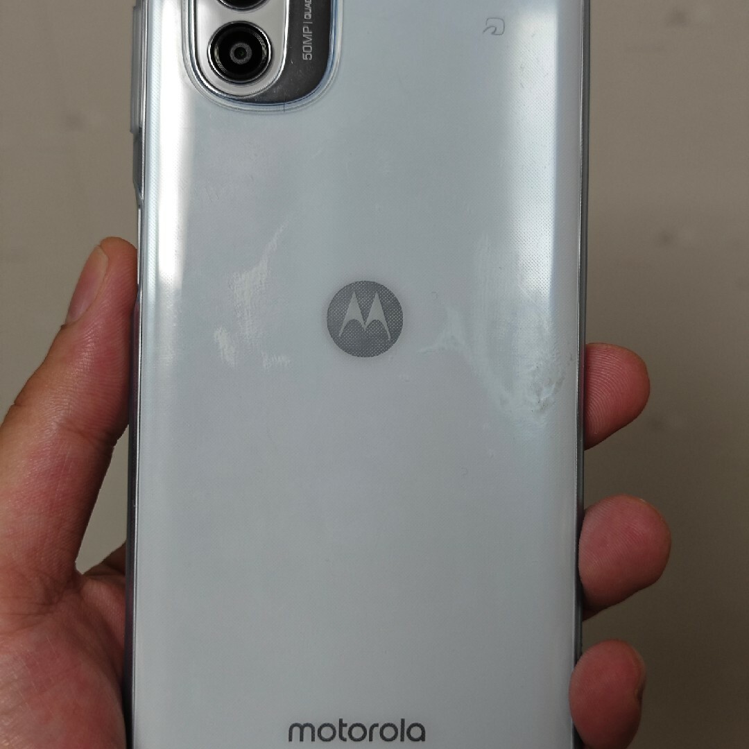 Motorola(モトローラ)のmoto g52j 5g 6/128GB パールホワイト スマホ/家電/カメラのスマートフォン/携帯電話(スマートフォン本体)の商品写真