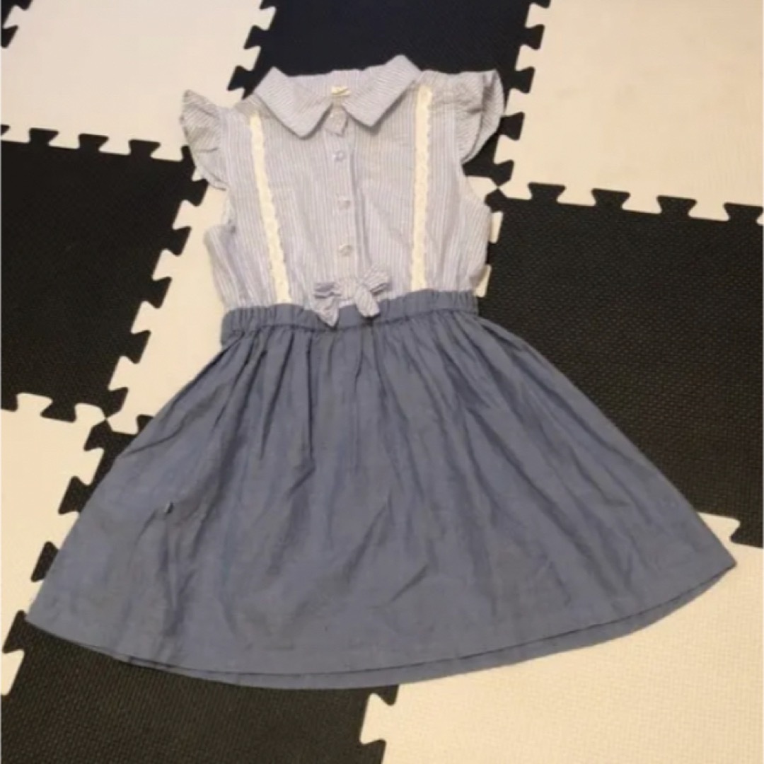 デニムワンピース☆リボン☆袖フリフリ120 小さめ キッズ/ベビー/マタニティのキッズ服女の子用(90cm~)(ワンピース)の商品写真