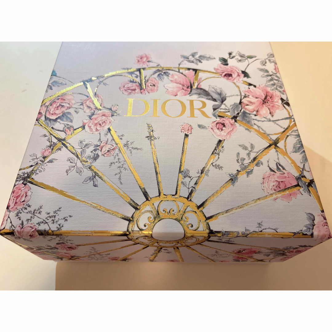 Dior ギフトボックス　花柄　おまけ付き