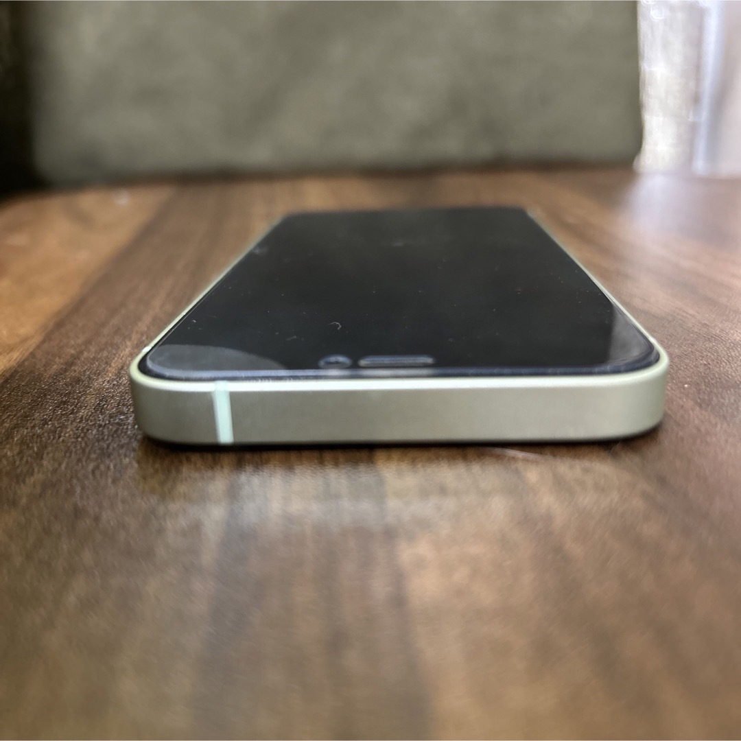 iPhone(アイフォーン)の目立つ傷無し美品　iPhone 12 mini グリーン  128GB 本体のみ スマホ/家電/カメラのスマートフォン/携帯電話(スマートフォン本体)の商品写真