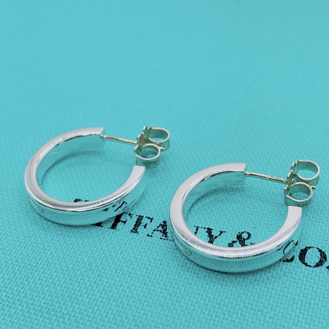 Tiffany & Co. - 【極美品】Tiffany & Co. ピアス ナロー 1837