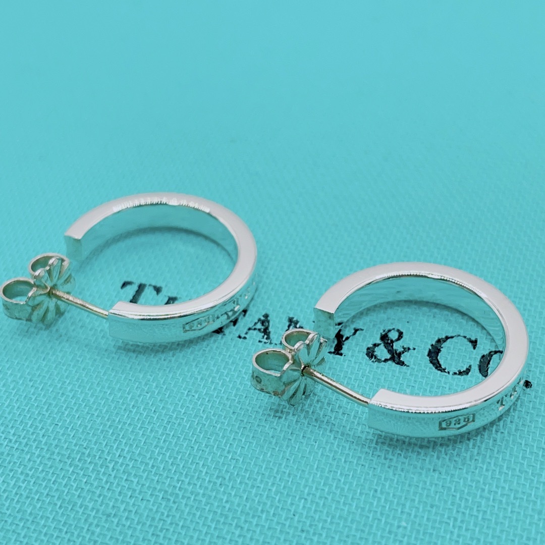 Tiffany & Co. - 【極美品】Tiffany & Co. ピアス ナロー 1837