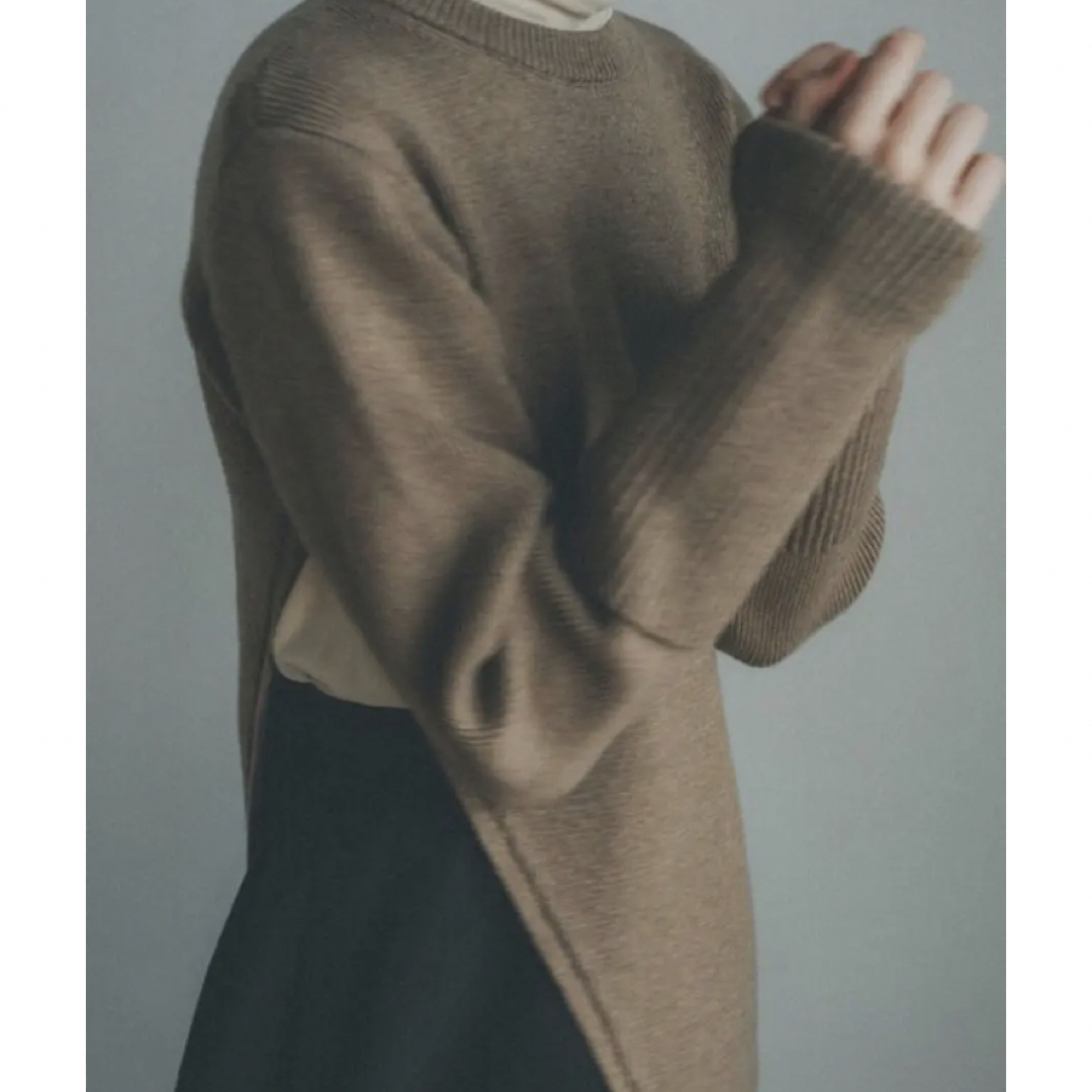 CLANE(クラネ)のclane SLANT CUT KNIT TOPS 1 レディースのトップス(ニット/セーター)の商品写真