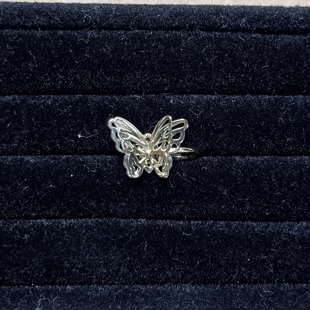 蝶　バタフライ　イヤーカフ レディースのアクセサリー(イヤーカフ)の商品写真