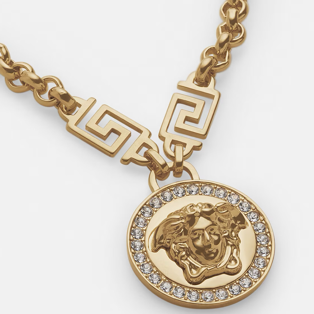 versace ネックレス ¥ellowBucks RedEye 着用モデル