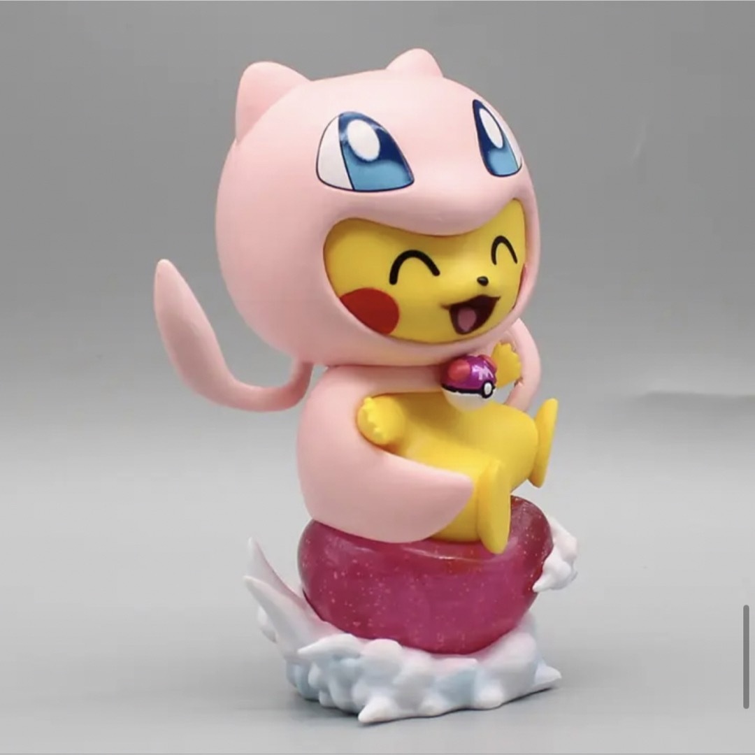 ミュウツーの着ぐるみ ピカチュウ フィギュア ミュウの着ぐるみピカチュウ