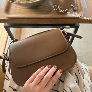 韓国♡コロンっと　可愛い　choco brown　バッグ　ショルダーバッグ(ショルダーバッグ)