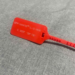 OFF-WHITE NIKE "ZIP TIE" カスタムスニーカー用 赤タグ(スニーカー)