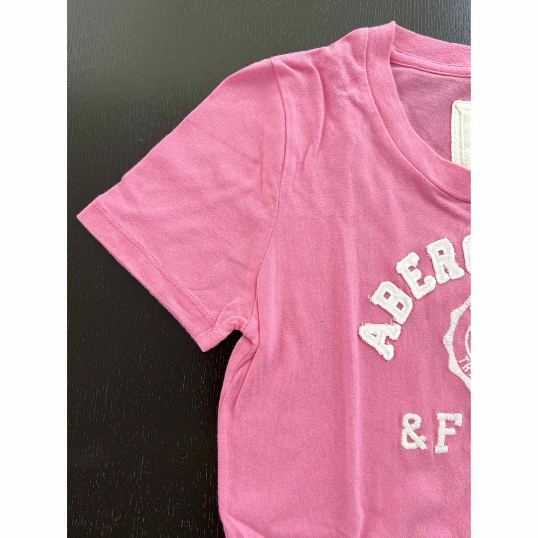 Abercrombie&Fitch(アバクロンビーアンドフィッチ)のAbercrombie&Fitch アバクロ レディースTシャツ 半袖Sサイズ レディースのトップス(Tシャツ(半袖/袖なし))の商品写真